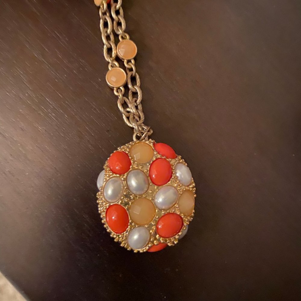Coral and Pearl Necklace - Picture 2 of 3
